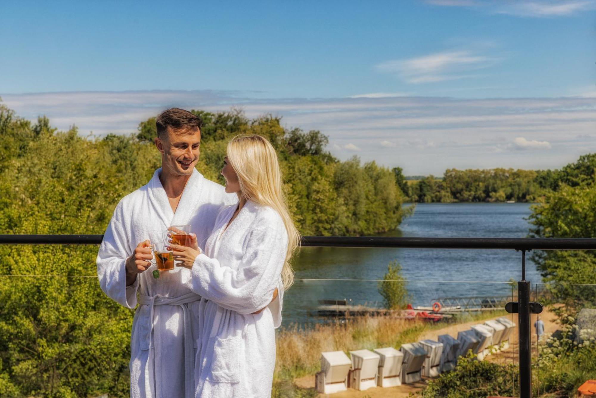 Bernstein Acamed Resort Nienburg  Dış mekan fotoğraf